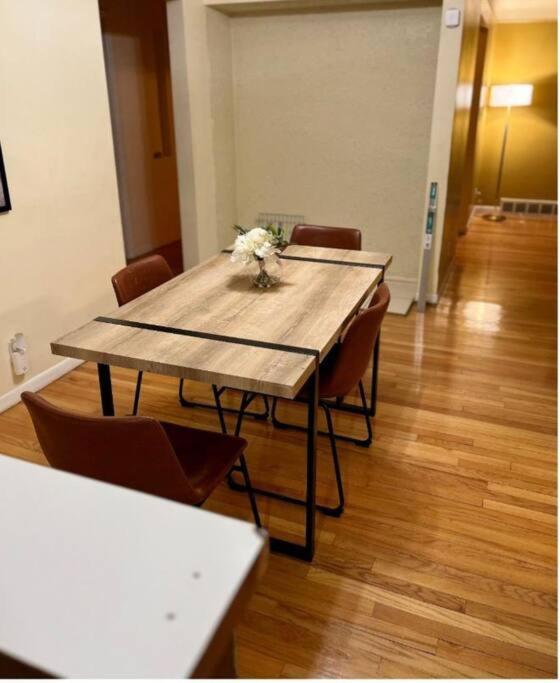 Nice Cozy Family-Sized Home In Quiet Neighborhood Oak Park Esterno foto