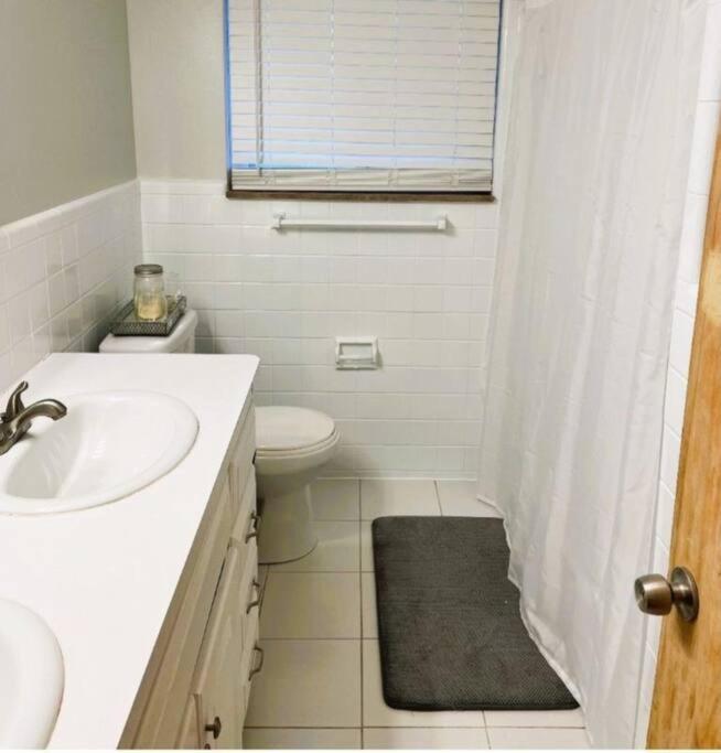 Nice Cozy Family-Sized Home In Quiet Neighborhood Oak Park Esterno foto